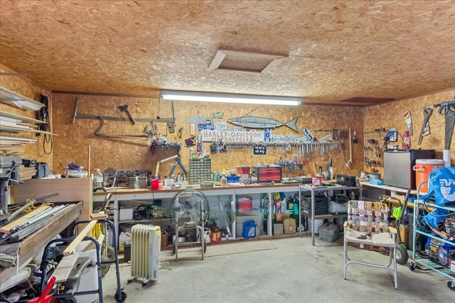806 Brookhaven Cir, Shelbyville, TN 37160