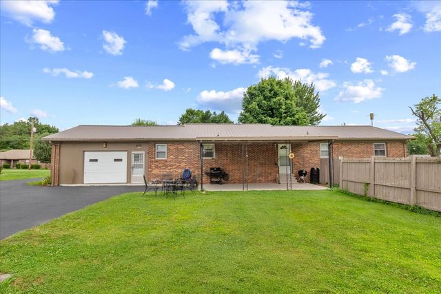 806 Brookhaven Cir, Shelbyville, TN 37160