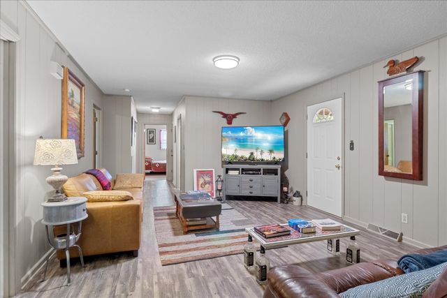 806 Brookhaven Cir, Shelbyville, TN 37160