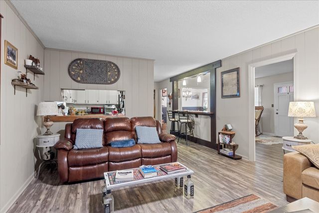 806 Brookhaven Cir, Shelbyville, TN 37160