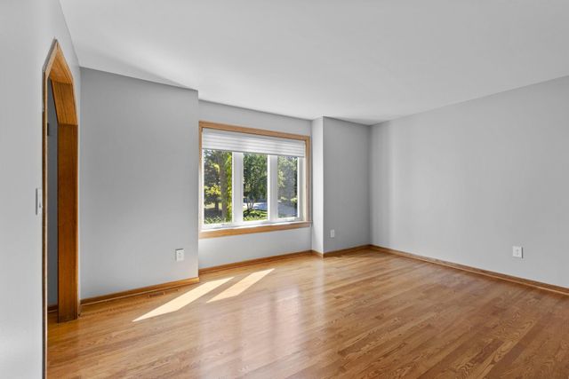 4645 Orchid Lane N, Plymouth, MN 55446