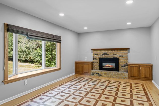 4645 Orchid Lane N, Plymouth, MN 55446