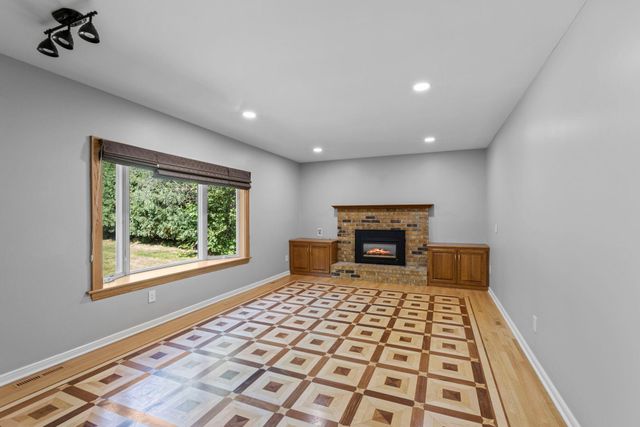 4645 Orchid Lane N, Plymouth, MN 55446