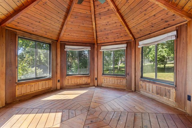 4645 Orchid Lane N, Plymouth, MN 55446