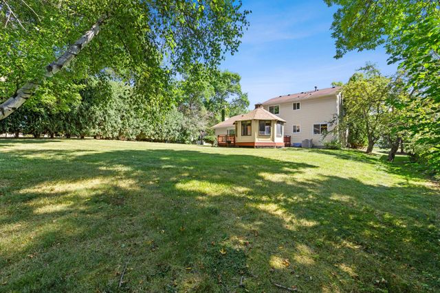 4645 Orchid Lane N, Plymouth, MN 55446