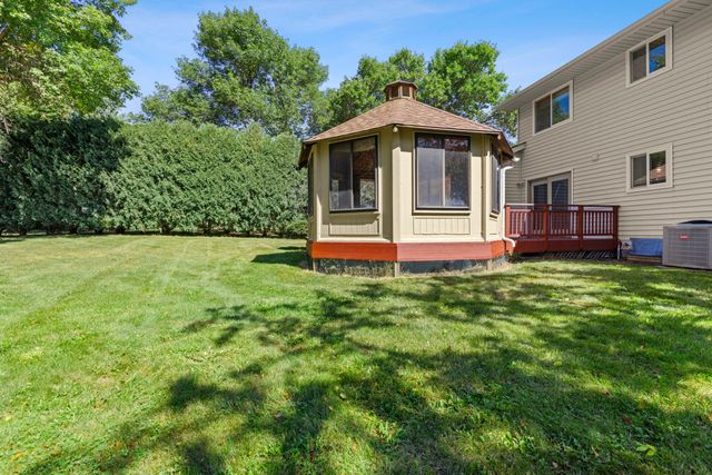 4645 Orchid Lane N, Plymouth, MN 55446