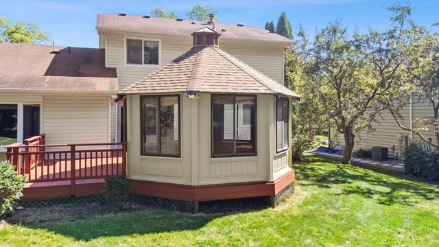 4645 Orchid Lane N, Plymouth, MN 55446