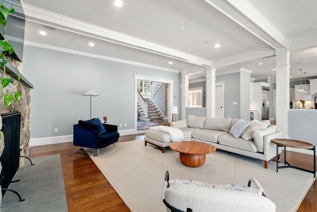 1 Pheasant Run, Wayland, MA 01778