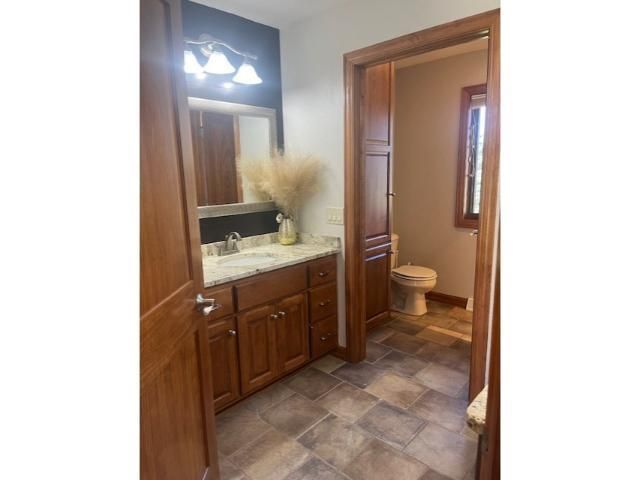 8048 SAQUARO COURT, Neenah, WI 54956