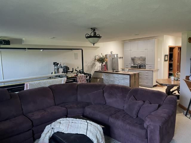 8048 SAQUARO COURT, Neenah, WI 54956