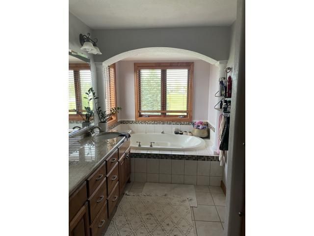 8048 SAQUARO COURT, Neenah, WI 54956