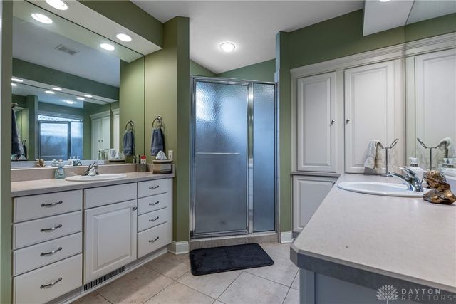 981 Eagle Run Drive, Centerville, OH 45458