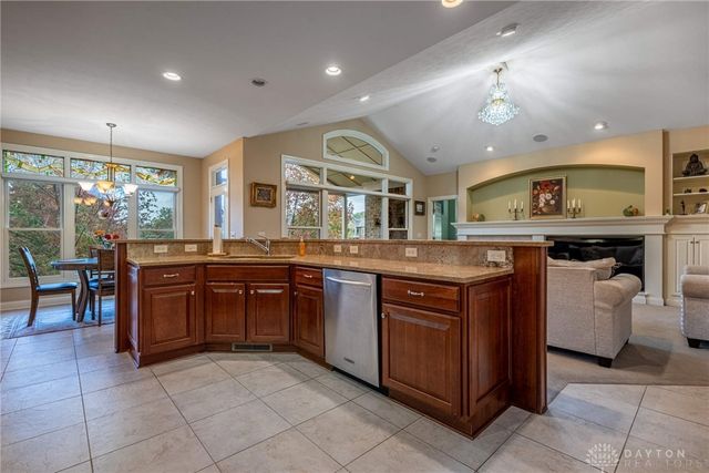 981 Eagle Run Drive, Centerville, OH 45458