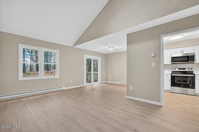 4043 Chaucer Place, Guilderland, NY 12159