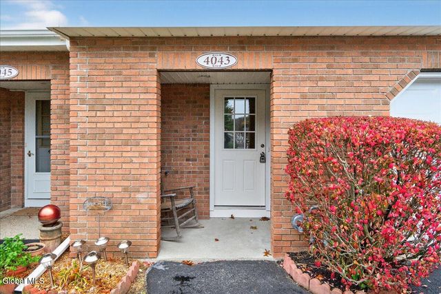 4043 Chaucer Place, Guilderland, NY 12159