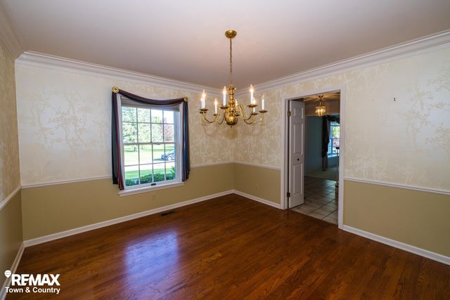 6445 Hickory Hollow Court, Flint, MI 48532