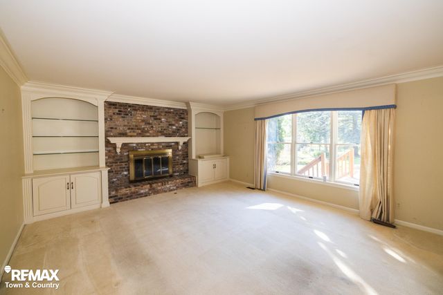 6445 Hickory Hollow Court, Flint, MI 48532