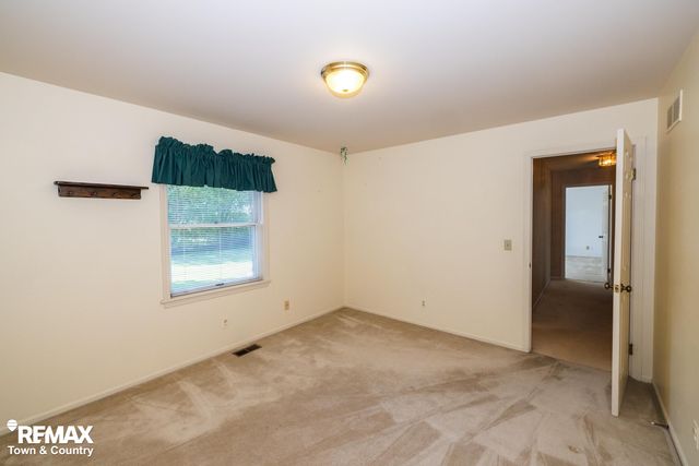 6445 Hickory Hollow Court, Flint, MI 48532