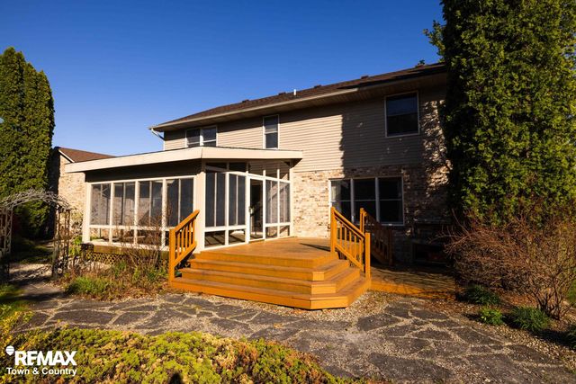 6445 Hickory Hollow Court, Flint, MI 48532