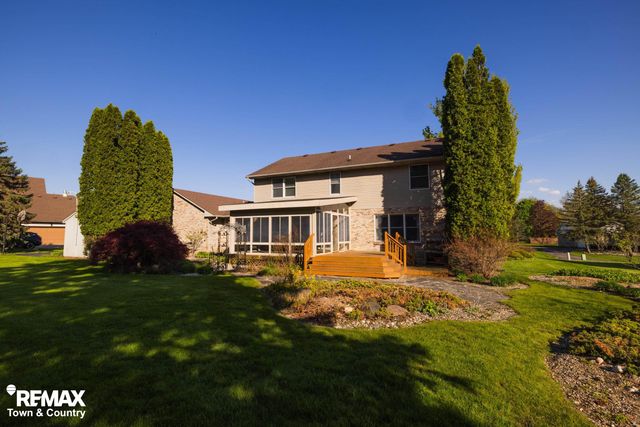 6445 Hickory Hollow Court, Flint, MI 48532