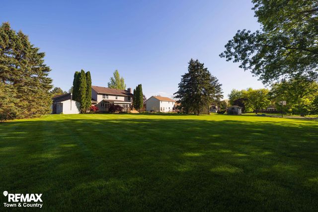 6445 Hickory Hollow Court, Flint, MI 48532