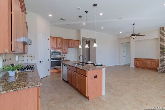 12030 UPTON PARK, San Antonio, TX 78253
