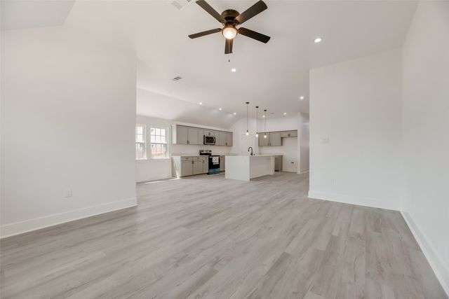 6031 Plum Dale Road, Dallas, TX 75241