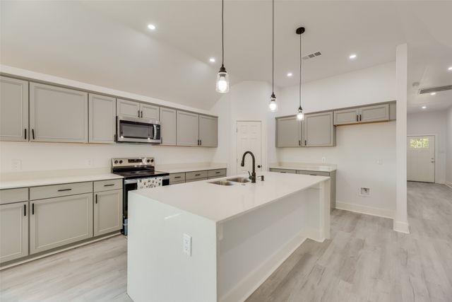 6031 Plum Dale Road, Dallas, TX 75241