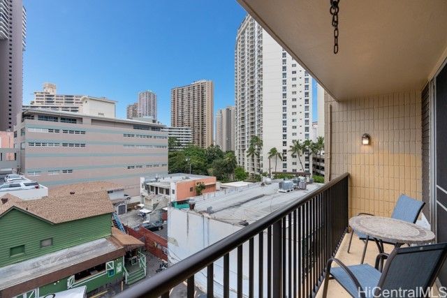 1911 Kalakaua Avenue 506, Honolulu, HI 96815