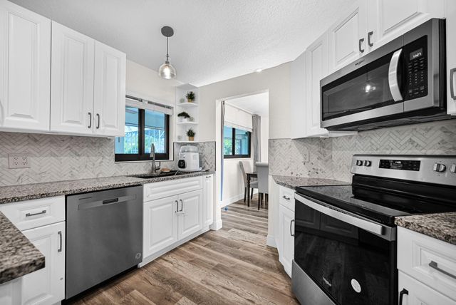 17203 N 40th Run, Loxahatchee, FL 33470