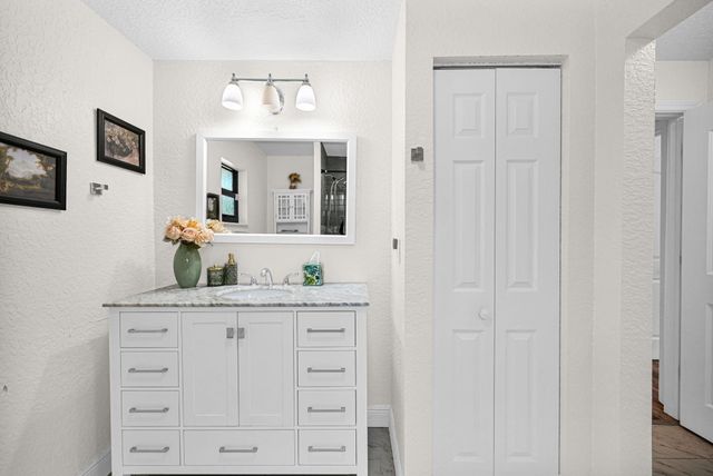 17203 N 40th Run, Loxahatchee, FL 33470