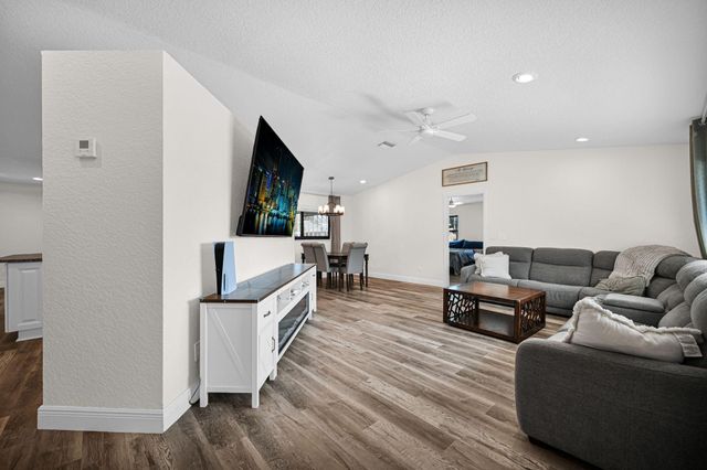 17203 N 40th Run, Loxahatchee, FL 33470