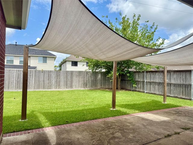 2818 White Sands Drive, Deer Park, TX 77536