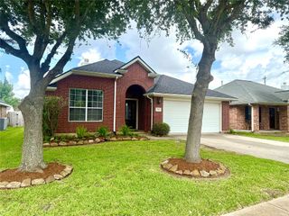 2818 White Sands Drive, Deer Park, TX 77536