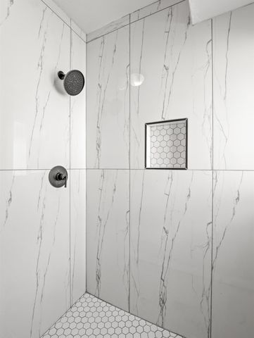 954 N Safford Avenue, Fresno, CA 93728