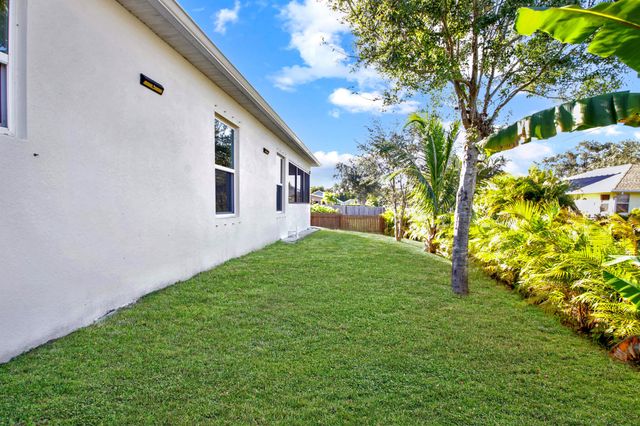 852 Jordan Avenue, Sebastian, FL 32958