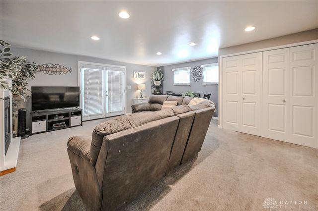 1768 Walnut Terrace, Springfield, OH 45504