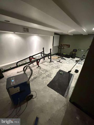 6106 LANSDOWNE AVE, Philadelphia, PA 19151