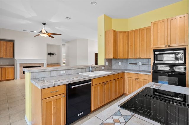 132 Cedar Ridge Dr., Rockport, TX 78382