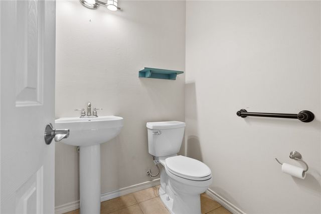 132 Cedar Ridge Dr., Rockport, TX 78382