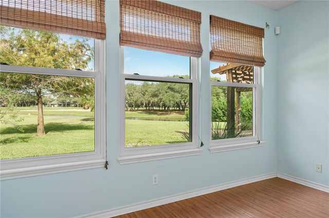 132 Cedar Ridge Dr., Rockport, TX 78382