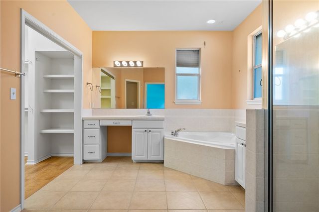 132 Cedar Ridge Dr., Rockport, TX 78382