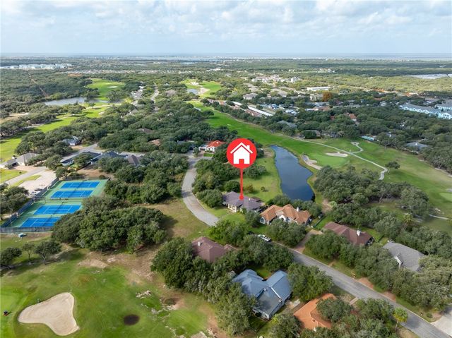 132 Cedar Ridge Dr., Rockport, TX 78382
