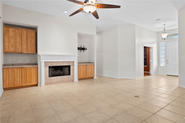 132 Cedar Ridge Dr., Rockport, TX 78382