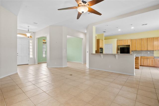 132 Cedar Ridge Dr., Rockport, TX 78382