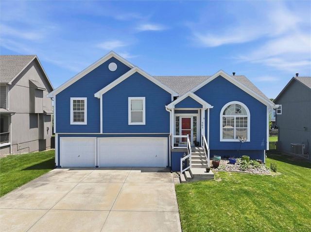 503 River Birch Road, Raymore, MO 64083