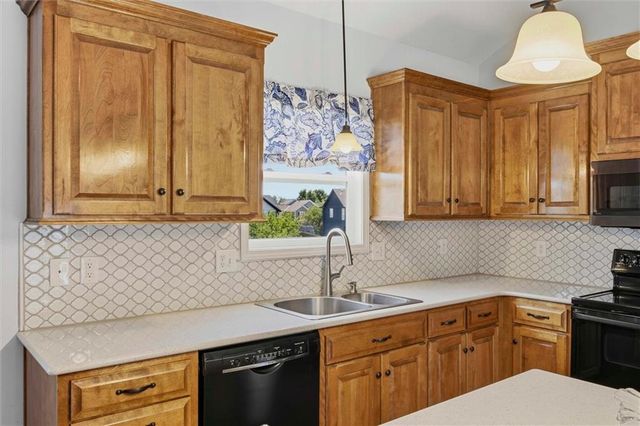 503 River Birch Road, Raymore, MO 64083