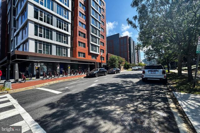 81 Q ST SW, Washington, DC 20024