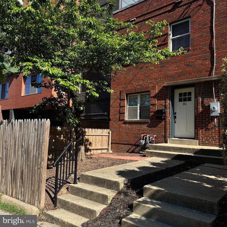 81 Q ST SW, Washington, DC 20024