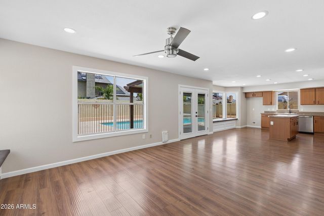 7726 W CINNABAR Avenue, Peoria, AZ 85345